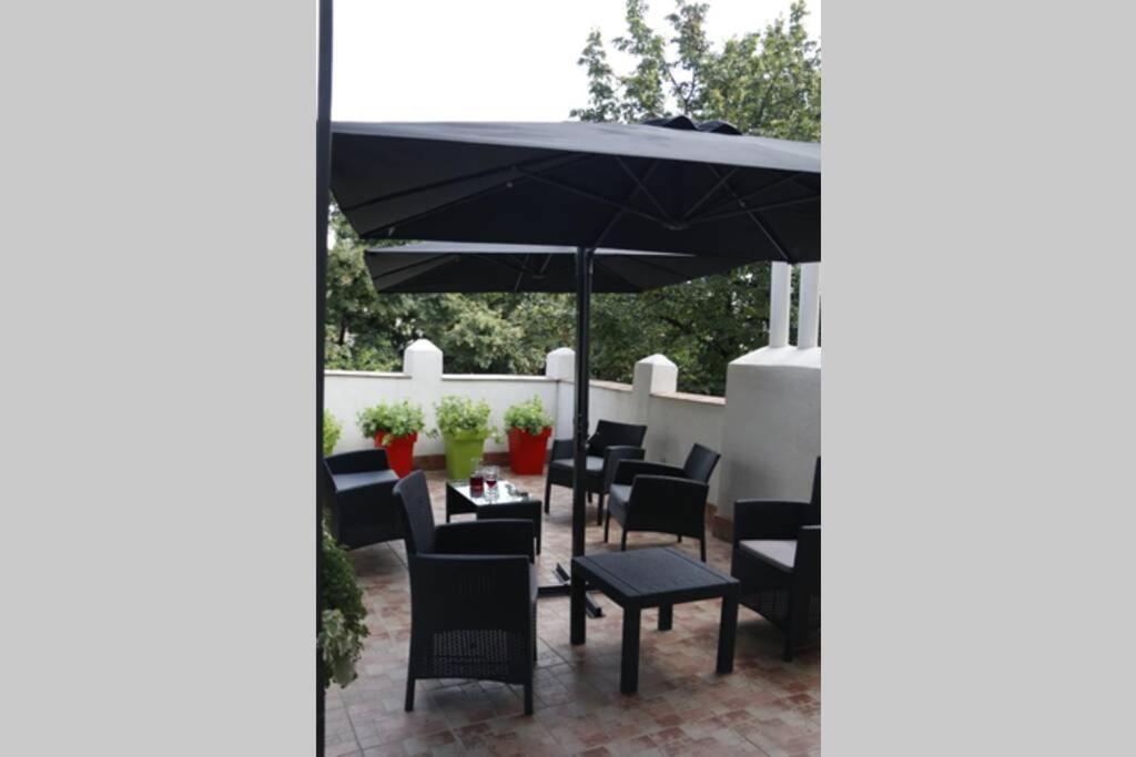 Rock - Studio With 30M2 Terrace Belgrado Exterior foto